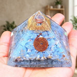 Angelite Pierre Naturelle Chips Orgone Pyramide Vente en Gros Cristal Artisanat Feng Shui Protection EMF Résine Cuivre Méditation Pyramide - Product Image 3