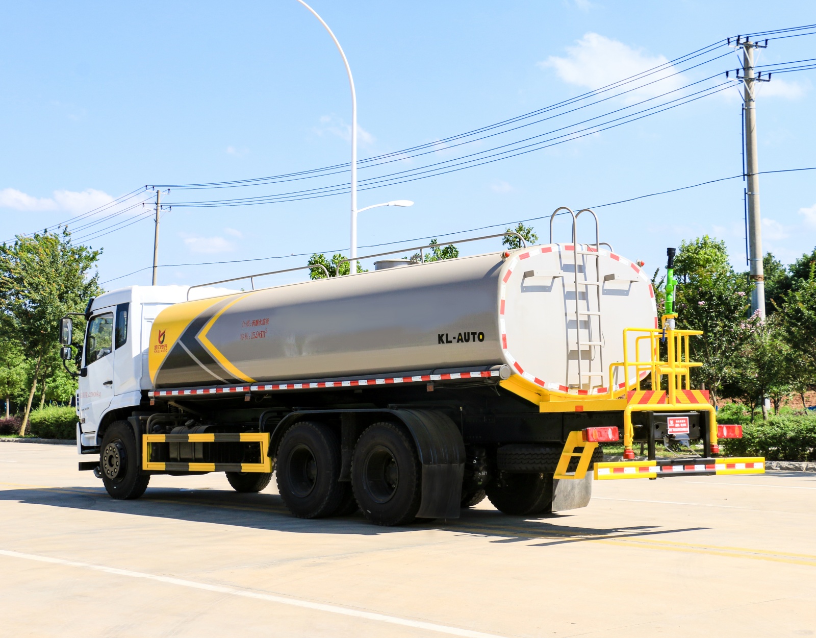 Автоцистерна для воды Dongfeng, 19 тонн, 6x4, 19000 литров