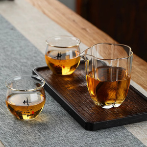 Carafe à thé en verre borosilicate de haute qualité, forme pétale de fleur, distributeur de thé, ensemble de thé Kung Fu, tasse à verser transparente résistante à la chaleur - Product Image 4