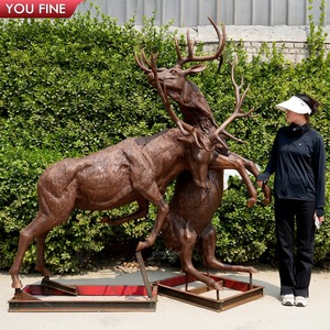 Statue de cerf assis en bronze grandeur nature pour jardin extérieur, Skyfall - Product Image 5