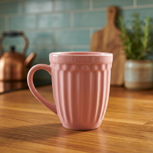Mug en céramique rose côtelé, tasse à café mate, tasse à thé et caféine pour la maison, le café ou comme cadeau - Product Image 1