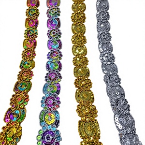 ผ้าโพลีเอสเตอร์/คอตตอนเนื้อนุ่ม แต่งเลื่อมตาข่ายเมทัลลิก ปักลายด้วยคริสตัล ลูกไม้สัมผัสนุ่ม สำหรับชุดเจ้าสาว ตกแต่งเลเฮนกา ส่งออกจำนวนมาก - Product Image 1