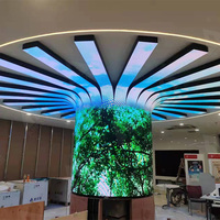 Écran mural LED couleur pliable Flexible Module+GOB avec un pitch de pixel de 2,5 mm pour les magasins de détail et les centres commerciaux