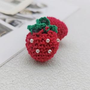 Porte-clés en crochet de perles de fraise écologique de haute qualité, pendentif tricoté mignon pour filles, porte-clés en crochet tissé, pendentif pour sac - Product Image 6