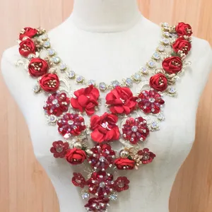 गर्म बिक्री के लिए नई डिजाइन सुंदर और स्टाइलिश मोती शादी पुष्प गहने neckline के लिए