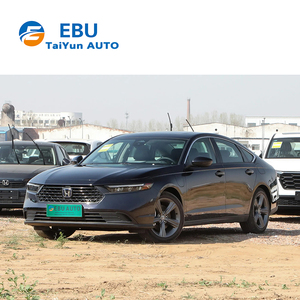 Xe cỡ trung phù hợp PHEV Hybrid xe 2.0L e-cvt xe điện phía trước bánh xe ổ đĩa xe điện - Product Image 1