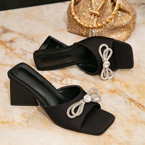 Sandales <span class=keywords><strong>compensées</strong></span> à talons épais et nœud en strass QuiteS 2026, nouveauté, décontractées, sexy, pour soirées et événements, pour femmes - Product Image 2