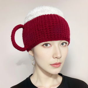 PARTYMENT Bonnet unisexe pour fête avec broderie de paillettes, couvre-jambes et couvre-mains intégrés - Chaud, style pull, design amusant et original - Product Image 2
