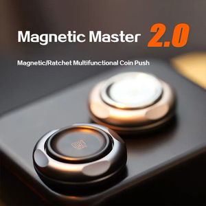 Spinner Antiestrés Personalizado para Adultos, Accesorio Magnético para Tarjetas y Cinturones, Modelo EDC Mechanical Pusher Master 2.0 para Descompresión - Product Image 2