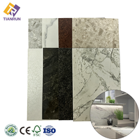 Panneau décoratif en stratifié haute pression (HPL) avec finition aspect marbre naturel