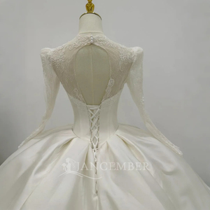 Vestido de Novia de Satén de Lujo, Estilo Princesa, con Mangas Largas, Escote en V, Modelo Lsjj11 - Product Image 5