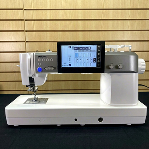 Máquina de Coser y Acolchar Profesional Janome Continental M8 Nueva de Alta Calidad + Regulador de Puntada A.S.R. - Product Image 1