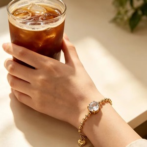 Bracciale a Catena con Perline in Acciaio Inossidabile per Donne, Bracciale con Charm Placcato Oro 18K, Impermeabile, con Cuore, Regolabile - Product Image 6