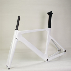 2023 nouveau Style peinture <span class=keywords><strong>de</strong></span> couleur blanche casque <span class=keywords><strong>de</strong></span> vélo à engrenages fixes 1-1/8 ''à 1-1/2'' <span class=keywords><strong>cadre</strong></span> <span class=keywords><strong>de</strong></span> piste en Fiber <span class=keywords><strong>de</strong></span> carbone pour vélo <span class=keywords><strong>de</strong></span> piste en carbone - Product Image 4
