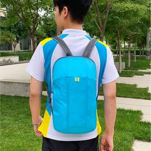 Sac à dos de voyage pliable et portable, étanche et antivol en polyester, idéal pour l'extérieur et les écoliers – Vente en gros - Product Image 3