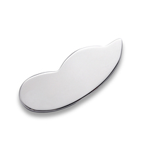 Outil de massage compact dédié au visage en métal en forme de nuage haut de gamme