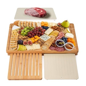 Tabla de queso de bambú con juego de cuchillos de 11 piezas, bandeja de servir duradera para vino y charcutería - Product Image 3