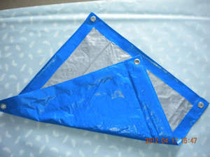 Lona personnalisé <span class=keywords><strong>pas</strong></span> <span class=keywords><strong>cher</strong></span> prix imperméable bleu argent Pe bâches <span class=keywords><strong>pour</strong></span> remorque de voiture et couverture de tente d'étang à poissons - Product Image 4