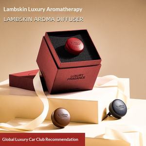 Diffuseur de parfum et désodorisant portable en cuir d'agneau pour voiture de luxe - Évaporation naturelle - Product Image 3