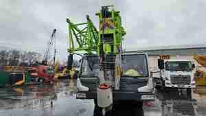 ZoomLion ZTC550V 43m Telescopic Boom Lift Mobile <span class=keywords><strong>Crane</strong></span> Truck Bekas Tahun 2023 Mesin Efisiensi Tinggi Garansi 6 Bulan 25-80 Ton - Product Image 4