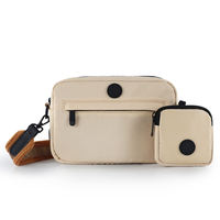 Sac de promenade pour chien en nylon personnalisé, sacoche bandoulière mains libres, porte-sacs à déjections, pochette respirante portable pour friandises d'entraînement pour animaux de compagnie