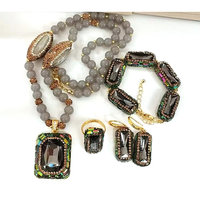 Bracelet tendance CH-LHB1399 avec breloques en pierres naturelles, bracelet pavé en pierres naturelles et cristaux, bracelet de perles à la mode pour femme