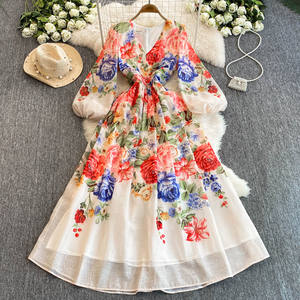 Nouvelle robe longue à col en <span class=keywords><strong>V</strong></span> et manches lanternes, série rétro à fleurs, taille cintrée, robe élégante pour fille, robe vintage, 2025 - Product Image 1