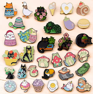 En gros, Épinglette en émail exquise 'Self Love' avec attache épingle de <span class=keywords><strong>s</strong></span>ûreté, personnalisable avec logo, pour accessoires de mode, cadeaux et usage quotidien - Product Image 3