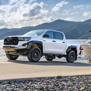 Autos Usados 2022 <span class=keywords><strong>Hilux</strong></span> con Volante a la Izquierda, 2.8D-4x4 Euro VI, Automático, Pantalla Táctil, Techo Solar, Faros LED, Cámara Trasera, Tapicería de Tela Oscura - Product Image 3