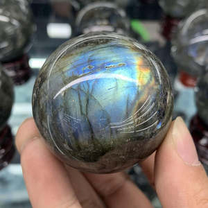 Esfera de cristal natural pulida a la luz de la luna, adorno de Feng Shui para decoración del hogar y oficina, superventas transfronterizo - Product Image 6