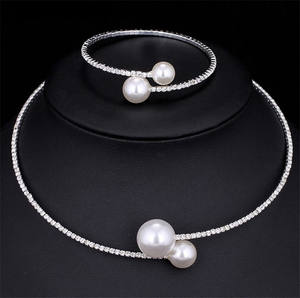 Pulsera de Moda con Perlas Blancas Brillantes, Ajustable, Collar Abierto, Joyería, Pulseras y Brazaletes - Product Image 1