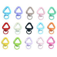 Accessoires de porte-clés à ressort triangulaires peints, clips, anneaux de suspension triangulaires, boucles pour porte-clés, clips, breloques de sac, crochets pivotants
