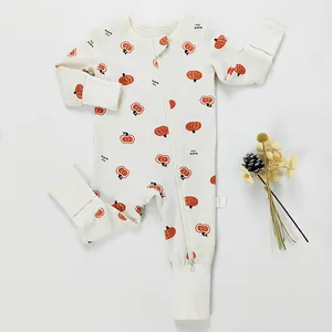 カスタム幼児パジャマベルベットのパンプキン印刷2ウェイジッパースリーパーベビーコンバーチブルジップロンパース環境にやさしいベビー服