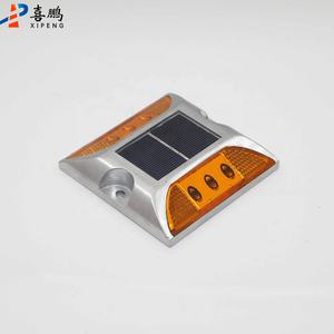 राजमार्गों पर यातायात सुरक्षा और दृश्यता बढ़ाने के लिए सुपर उज्ज्वल, वेदरप्रूफ, लंबे समय तक चलने वाली बैटरी से चलने वाली रोड स्टड - Product Image 4