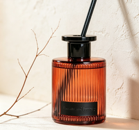 Diffuseur de parfum d'ambiance de luxe en verre ambré côtelé vertical, sans alcool, sans plomb, longue durée, pour aromathérapie, noir