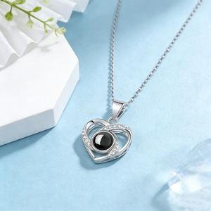 Collar con Proyección de Te Amo en 100 <span class=keywords><strong>Idiomas</strong></span>, Colgante de Corazón con Mensaje Oculto, Joyería Romántica para Parejas, Regalo de San Valentín - Product Image 1