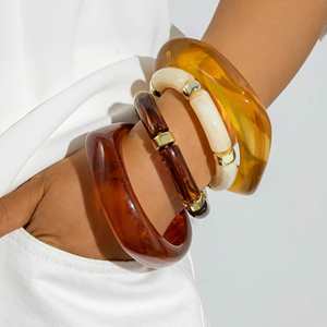 Pulsera Bohemia Exagerada de Acrílico con Cuentas, Conjunto de Brazaletes de Cadena Multicolor en Capas, Joyería de Moda para Mujer para Uso Diario y Fiestas - Product Image 2