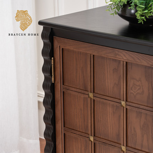 Mobiletto <span class=keywords><strong>Vintage</strong></span> in Legno Massello con Pannelli a Griglia, Credenza Modulare Estensibile con Borchie in Ottone per Soggiorno e Sala da Pranzo - Product Image 6