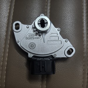 Interruptor de cambio de marchas Toyota 84540-52070 para Corolla RAV4, posición neutral - Product Image 4