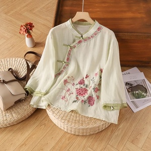 Damen Retro Literarischer Stil Dreiviertelärmel-Oberteil Frühling Sommer Ethnischer Stil Bestickter Schräg-Revers-Knopfverschluss - Product Image 3