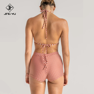 Conjunto de traje de baño de cuatro piezas con estampado a cuadros de playa, diseñado a medida, de nailon reciclado de alta calidad para mujer - Product Image 2