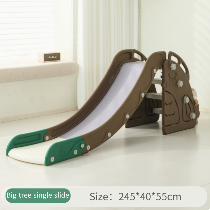 Gros toboggan d'arbre