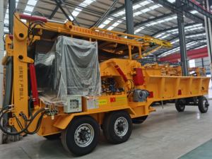 Broyeur <span class=keywords><strong>de</strong></span> <span class=keywords><strong>bois</strong></span> industriel à moteur diesel, déchiqueteur <span class=keywords><strong>de</strong></span> <span class=keywords><strong>bois</strong></span> économique, broyeur <span class=keywords><strong>de</strong></span> briquettes <span class=keywords><strong>de</strong></span> <span class=keywords><strong>bois</strong></span> pour les déchets forestiers - Product Image 1