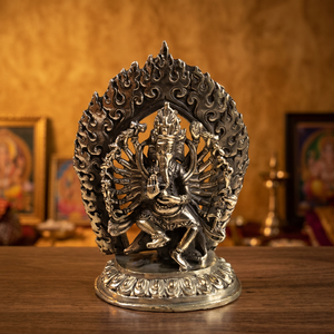 Estatua de Ganesha de Latón Chapado en Oro Tallada a Mano por 16 Artistas, Hecha en Nepal para Decoración Religiosa Festiva - Product Image 2