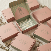 Boîtes d'expédition en carton ondulé avec logo personnalisé, esthétique luxueuse, écologiques, pour l'emballage d'abonnements de petites entreprises
