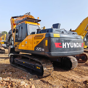 Escavatore Cingolato <span class=keywords><strong>Hyundai</strong></span> 220 da <span class=keywords><strong>20</strong></span> Tonnellate, Modello 2020 Usato, con Motore e Pompa, Ottimo Prezzo - Product Image 1