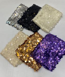 VENTA CALIENTE multicolor Denso SPARKY tela <span class=keywords><strong>de</strong></span> malla <span class=keywords><strong>de</strong></span> lentejuelas grandes Bordado lentejuelas tul encaje material SECUENCIA tela para <span class=keywords><strong>bolsa</strong></span> <span class=keywords><strong>de</strong></span> ropa - Product Image 1