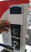 Tarjeta RFID inteligente electrónica Cerradura de puerta de madera para hotel V9 Pro software de bloqueo de hotel ET719RF