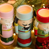 Maßgefertigter Weihnachts-Charm Feiertagsdekoration Handgemachte Keramik-Gel-Sojawachs Umweltfreundliche Indoor-Duftkerze im Gefäß Wassail