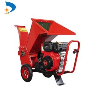 Broyeur à bois mobile diesel avec lames professionnelles pour les branches d'arbres - Product Image 1